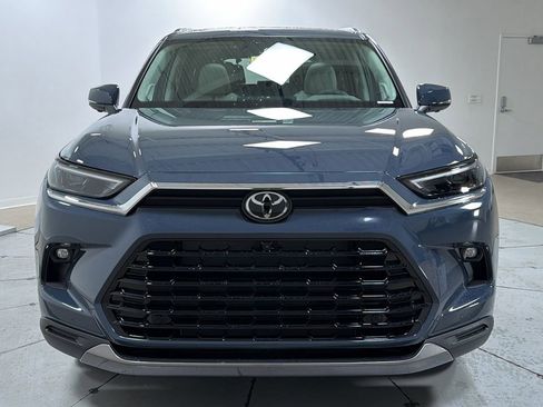 New 2026 Toyota Grand Highlander Platinum image 2