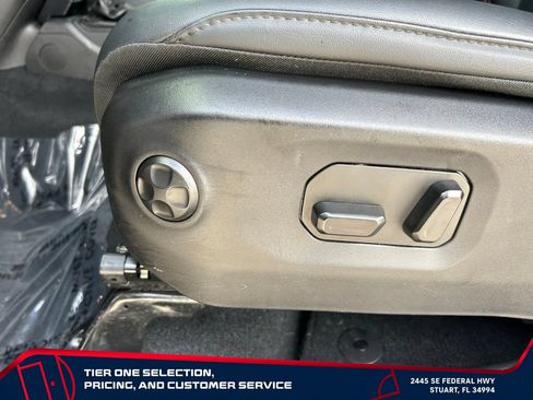 Used 2024 Jeep Wrangler Unlimited Rubicon AWD/4WD image 14