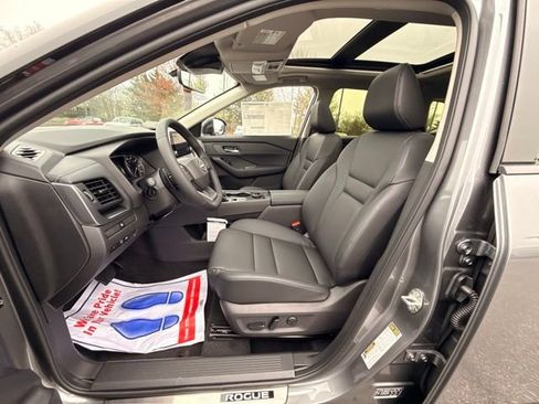 New 2026 Nissan Rogue SV AWD/4WD image 13
