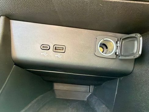 Used 2025 Buick Encore GX Preferred FWD image 25