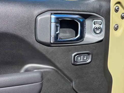 New 2025 Jeep Gladiator Mojave AWD/4WD image 34