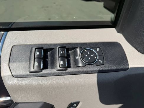 Used 2019 Ford F250 XLT AWD/4WD image 32