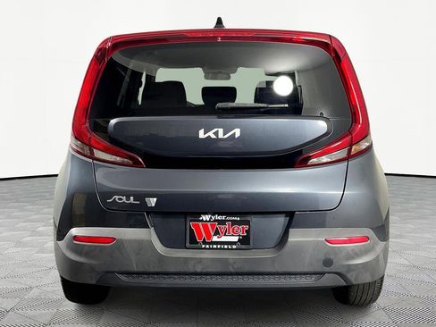 Used 2022 Kia Soul LX FWD image 5