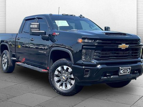 Used 2024 Chevrolet Silverado 2500 Custom w/ Custom Value Package AWD/4WD image 1