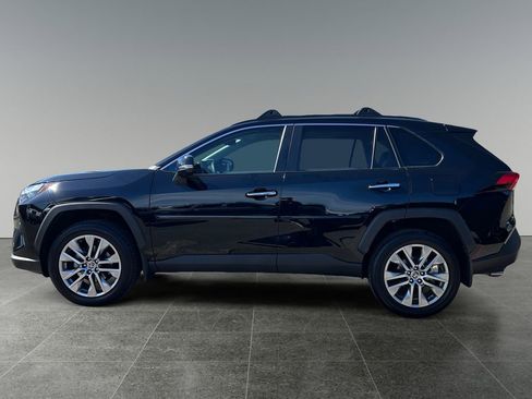 Used 2022 Toyota RAV4 Limited AWD/4WD image 4
