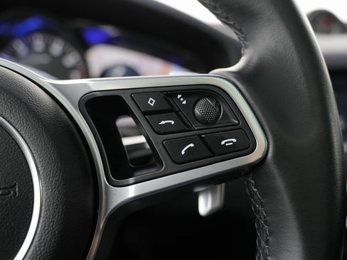 Used 2020 Porsche Cayenne image 46