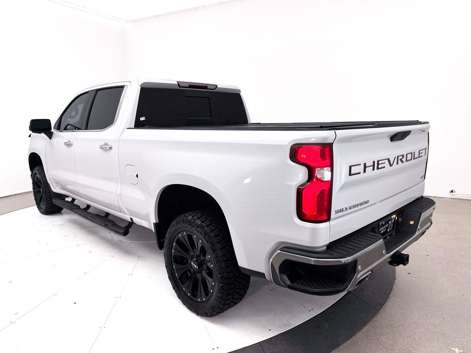 Used 2020 Chevrolet Silverado 1500 LTZ w/ LTZ Plus Package AWD/4WD image 15