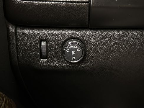 Used 2019 GMC Canyon Denali RWD image 24