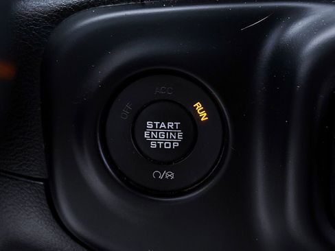 Used 2021 Jeep Gladiator Mojave AWD/4WD image 28