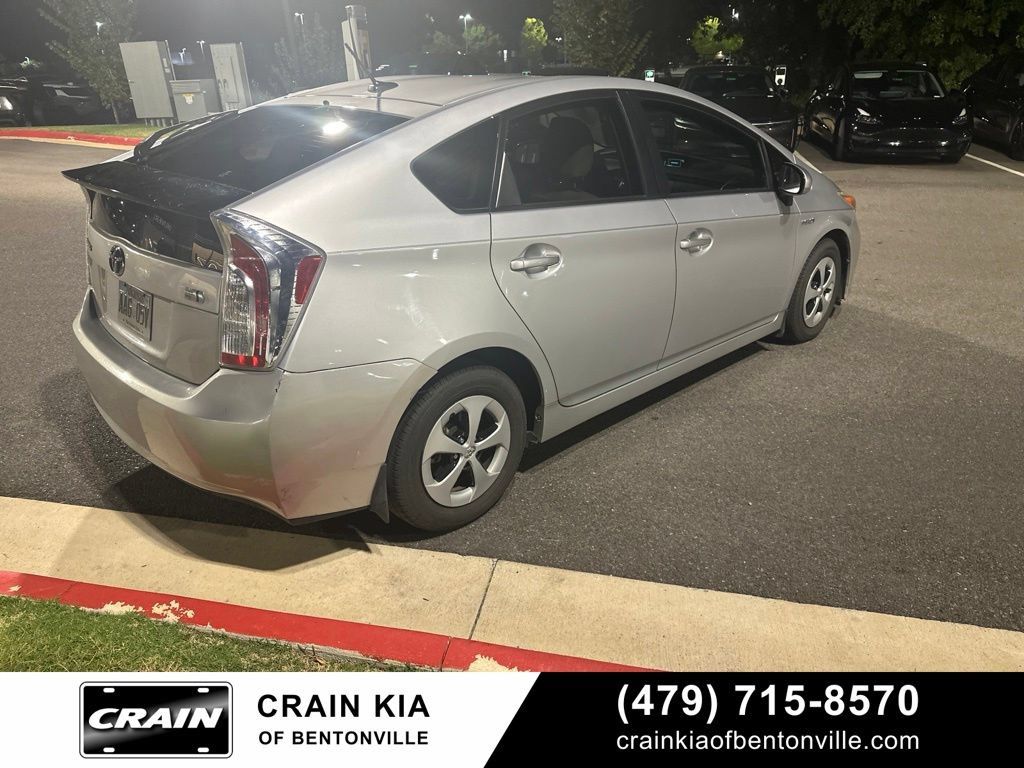 Used 2015 Toyota Prius Three FWD image 5
