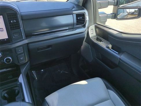Certified 2024 Ford F250 Lariat w/ Lariat Ultimate Package image 17