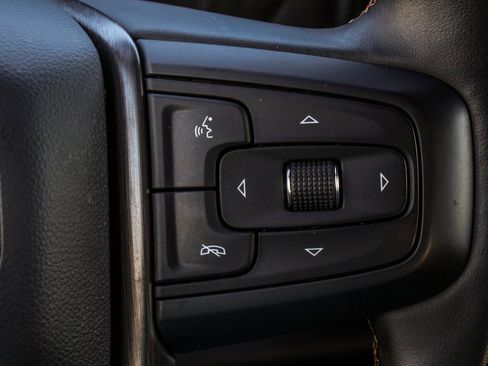 Used 2024 GMC Sierra 2500 AT4 w/ Technology Package image 26