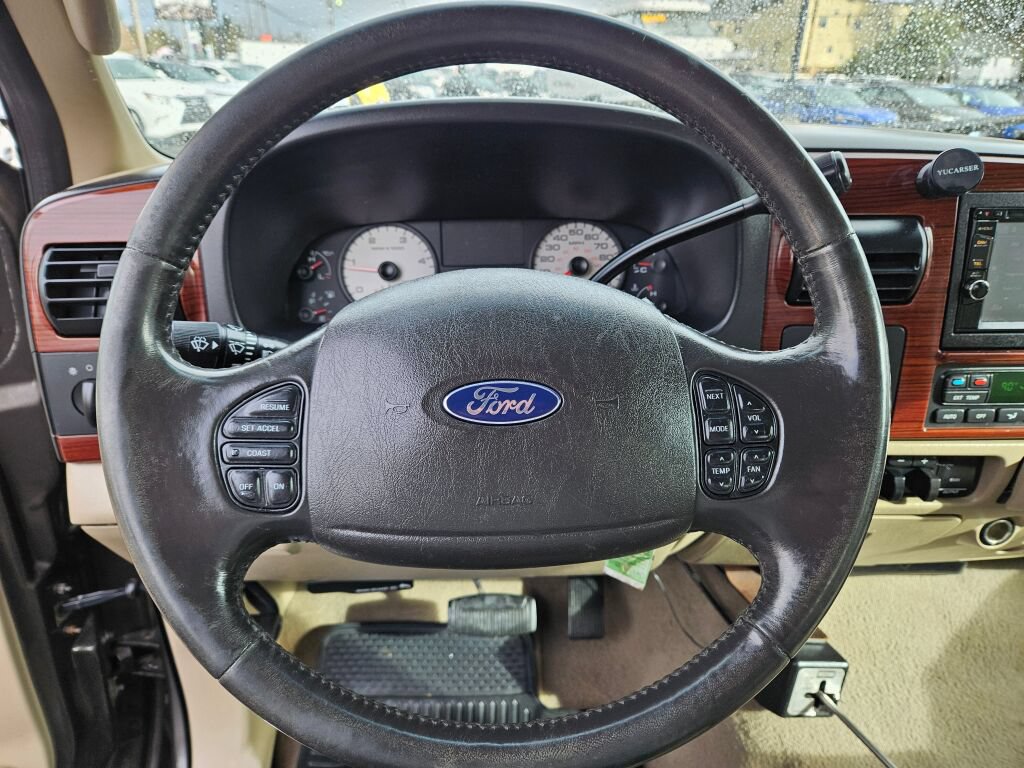 Used 2005 Ford F350 Lariat AWD/4WD image 18