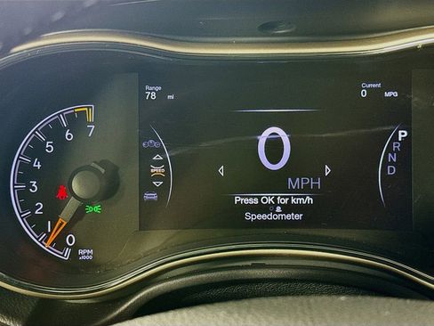 Used 2017 Jeep Grand Cherokee Laredo w/ Quick Order Package 2BE image 13