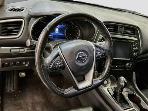 Used 2018 Nissan Maxima Platinum w/ Interior Lighting Package FWD image 18