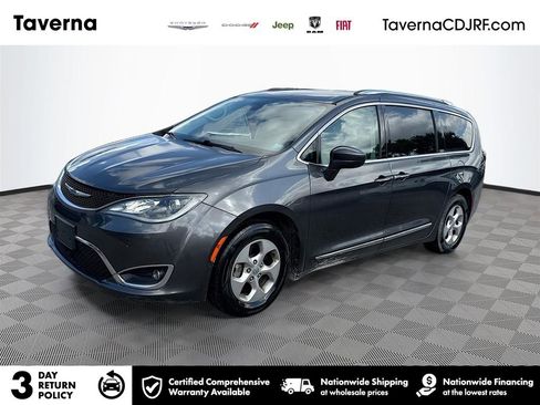 Used 2017 Chrysler Pacifica Touring-L Plus w/ Advanced Safetytec Group FWD image 1