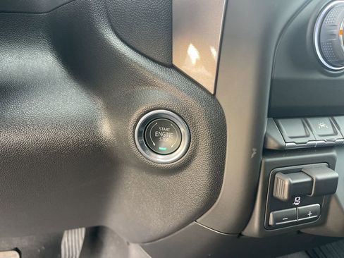 Used 2025 Chevrolet Silverado 1500 Custom Trail Boss w/ Turbomax Blackout Package image 19