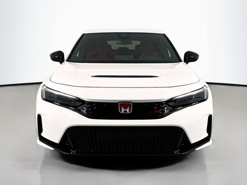 Used 2023 Honda Civic Type R image 2