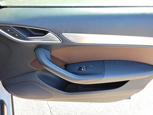 Used 2018 Audi Q3 2.0T Premium Plus w/ Premium Plus Package image 10