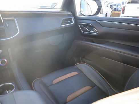 Used 2023 GMC Yukon AT4 w/ AT4 Premium Plus Package image 21