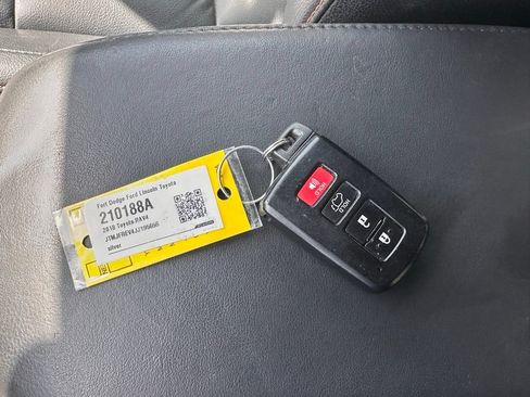 Used 2018 Toyota RAV4 SE w/ Power Extra Value Package AWD/4WD image 42