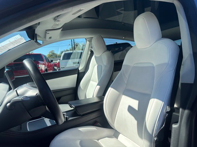 Used 2022 Tesla Model Y Long Range AWD/4WD image 11