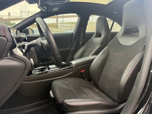 Used 2023 Mercedes-Benz CLA 250 4MATIC image 24