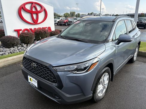 Used 2023 Toyota Corolla Cross LE w/ Moonroof Package AWD/4WD image 1