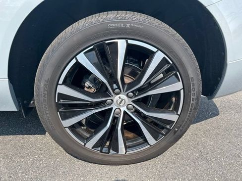 Certified 2024 Volvo XC60 B5 Plus AWD/4WD image 9