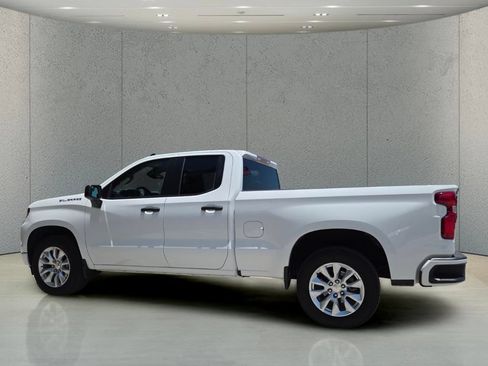 Used 2026 Chevrolet Silverado 1500 Custom RWD image 8
