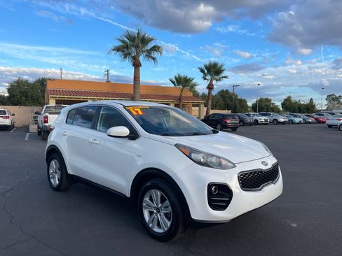Used 2017 Kia Sportage LX image 8