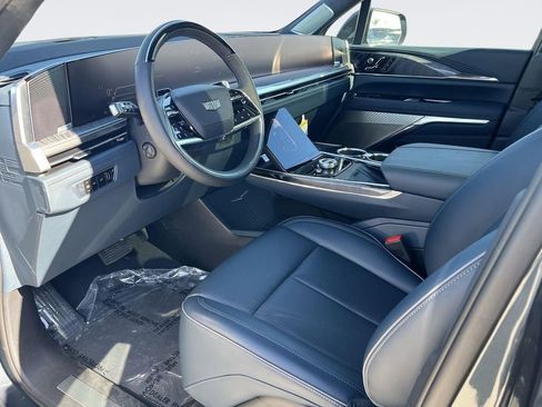 New 2025 Cadillac Escalade IQ Sport 2 AWD/4WD image 9