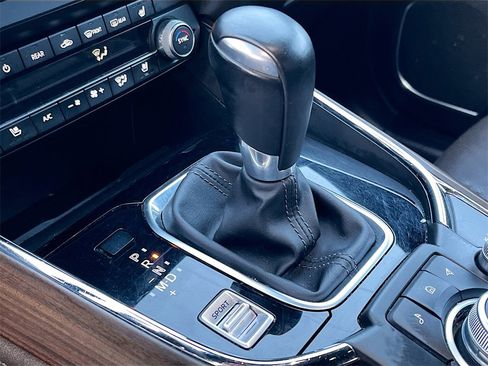 Used 2021 MAZDA CX-9 Signature image 17