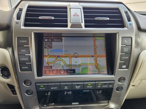 Used 2015 Lexus GX 460 Luxury AWD/4WD image 18