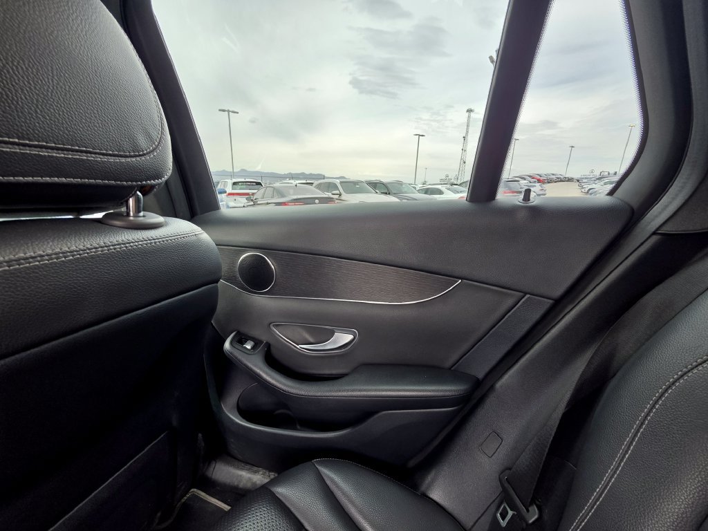 Used 2022 Mercedes-Benz GLC 300 image 19