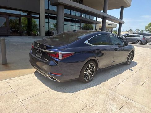 Certified 2025 Lexus ES 350 w/ Premium Package FWD image 3