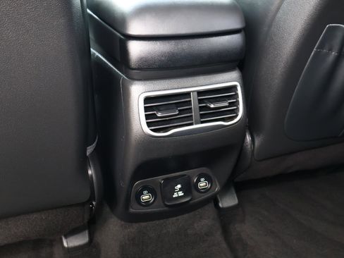 Used 2022 Hyundai Santa Fe Limited image 13