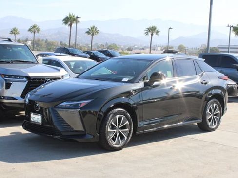 Certified 2023 Lexus RZ 450e Premium w/ Technology Package AWD/4WD image 3