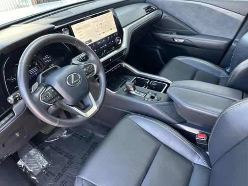 Used 2025 Lexus TX 350 AWD w/ Technology Package image 10