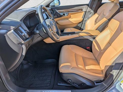 Used 2020 Volvo S90 T6 Momentum image 15