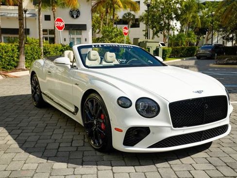 Used 2024 Bentley Continental GT Speed image 38