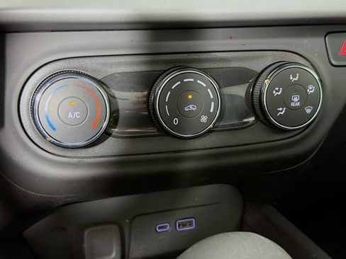 Used 2024 Chevrolet Trax LS FWD image 19