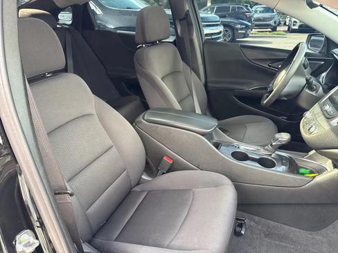 Used 2022 Chevrolet Malibu LT FWD image 15
