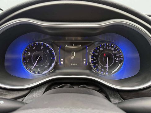 Used 2015 Chrysler 200 Limited w/ Spring Special Group FWD image 17