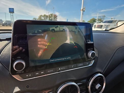 Used 2021 Nissan Sentra SV w/ Trunk Package image 29