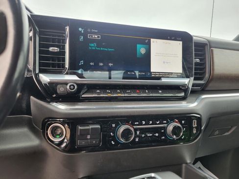 Used 2023 Chevrolet Silverado 1500 High Country w/ Technology Package image 14