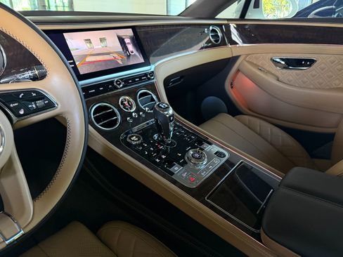 Used 2023 Bentley Continental GT Azure AWD/4WD image 11