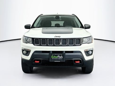 Used 2019 Jeep Compass Trailhawk w/ Cold Weather Group AWD/4WD image 2