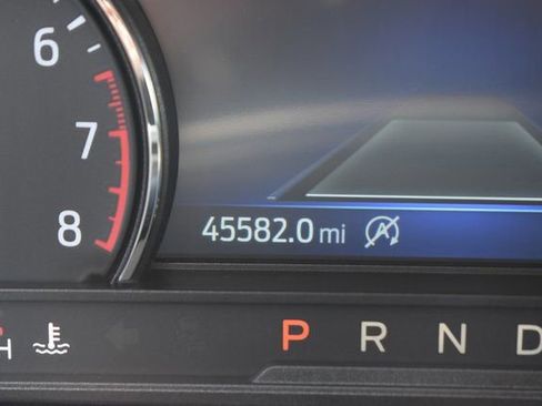 Used 2023 Ford Explorer Limited image 32