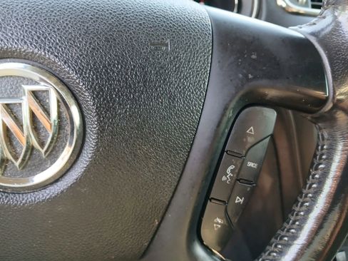 Used 2013 Buick Enclave Premium image 23